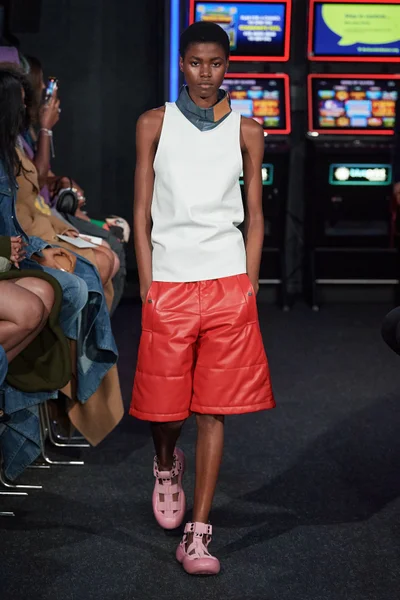 Look 5